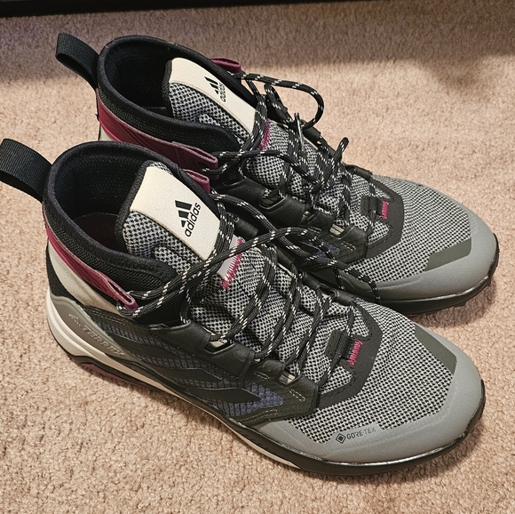 Adidas Terrex Trailmaker Mid GTX Hiking Boot Women's Like New 9.5 - Picture 6 of 7